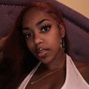 Meet your Posher, Briana